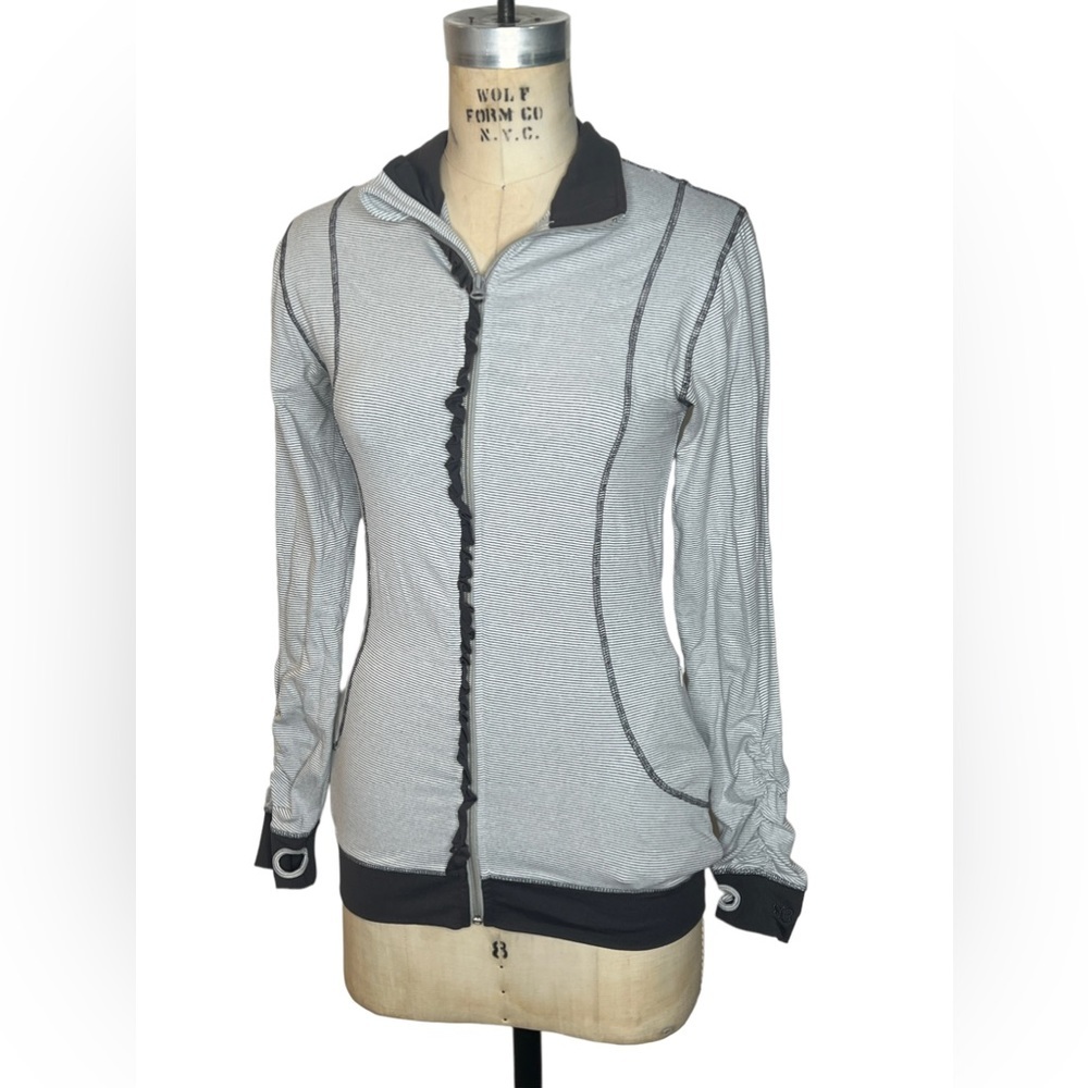 Albion Fit M women’s grey striped jacket